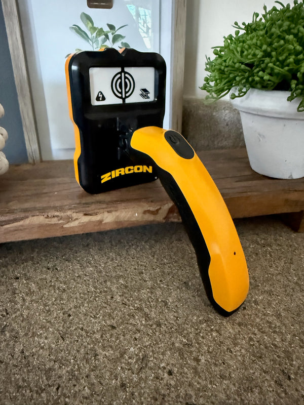Aura™ Stud Finder